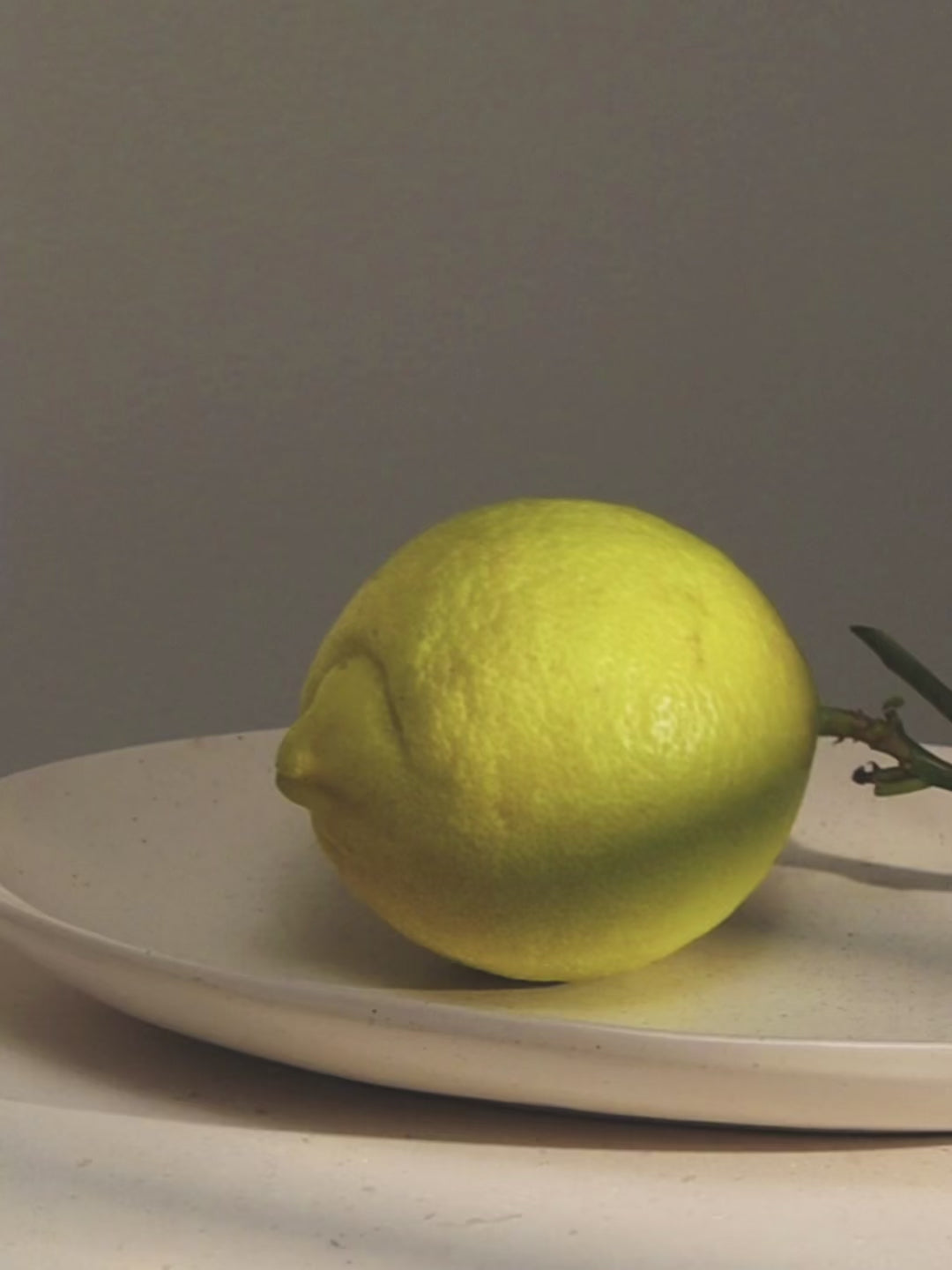 Video of Khadi Lemon Lime Hand Wash in action